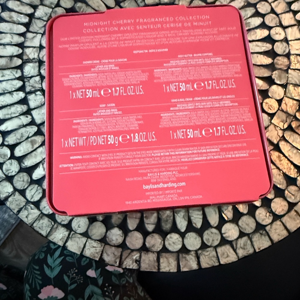 Baylis & Harding Luxury Pamper Set - Red - Picture 6 of 6
